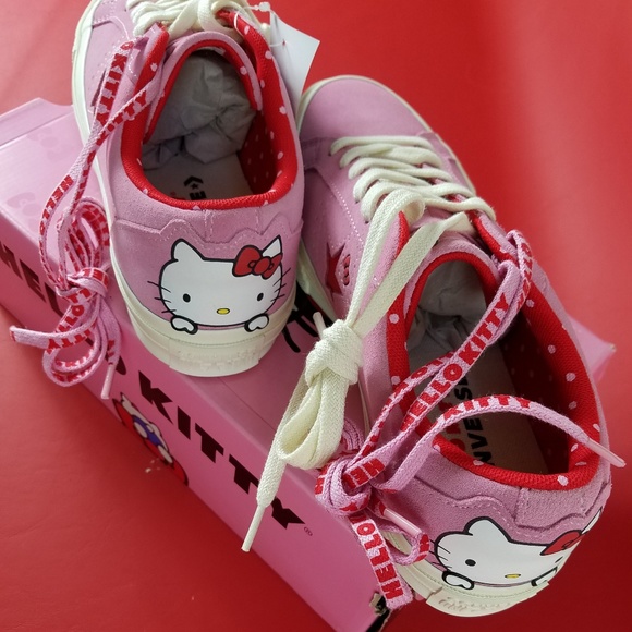 CONVERSE x HELLO KITTY Shoes 162939C Various Sizes - Picture 7 of 7